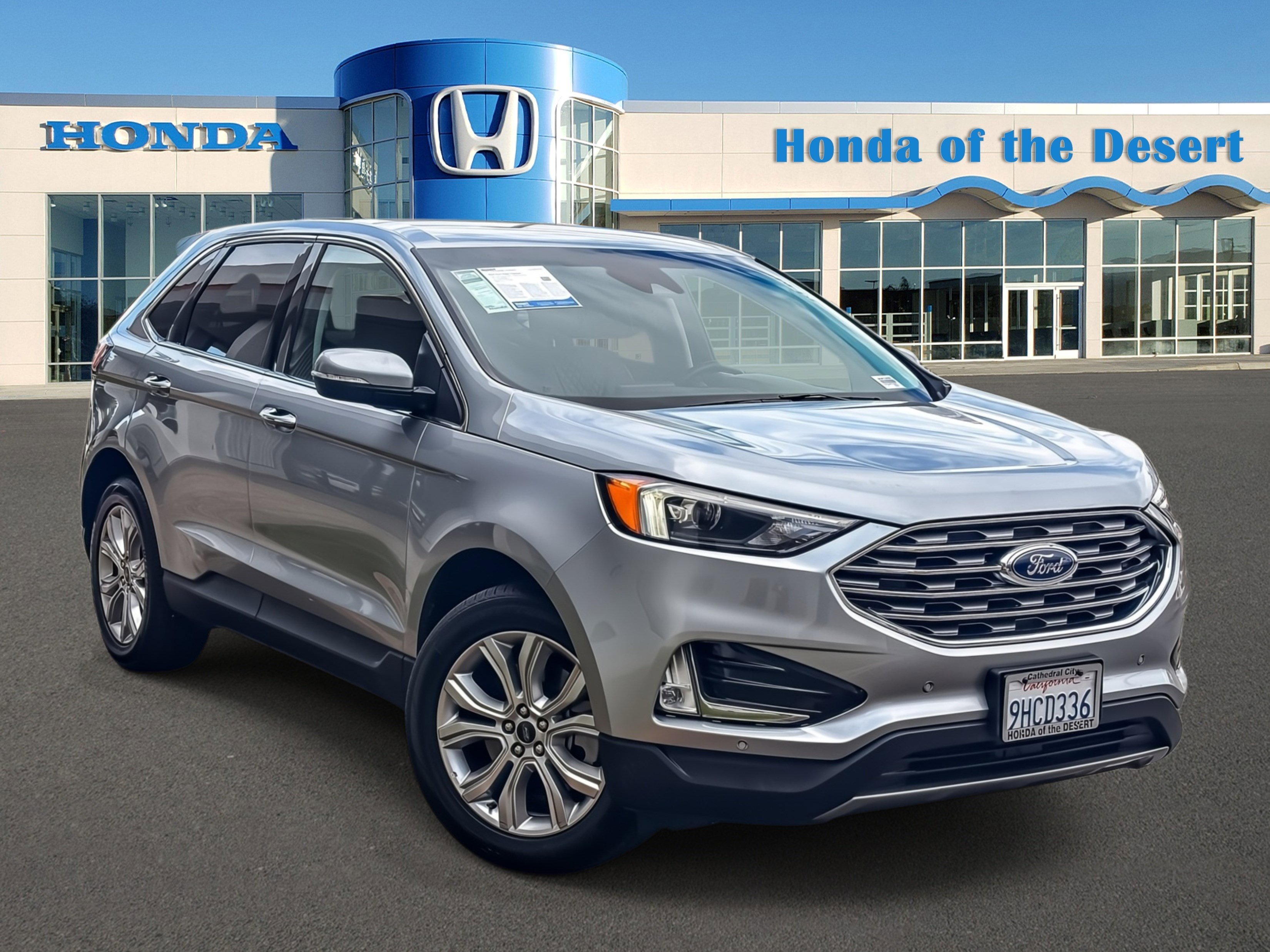 2023 Ford Edge Titanium's photo