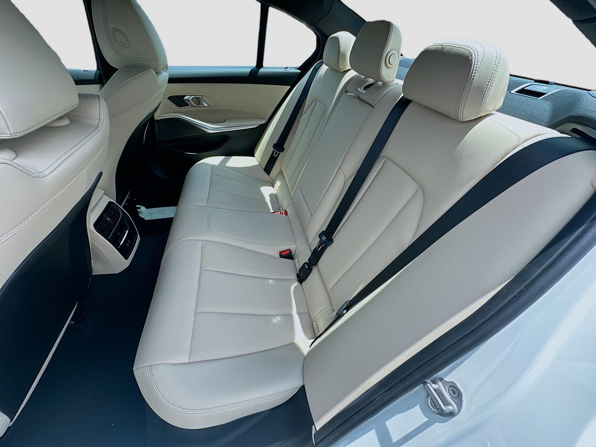 2025 Bmw 330i photo 18