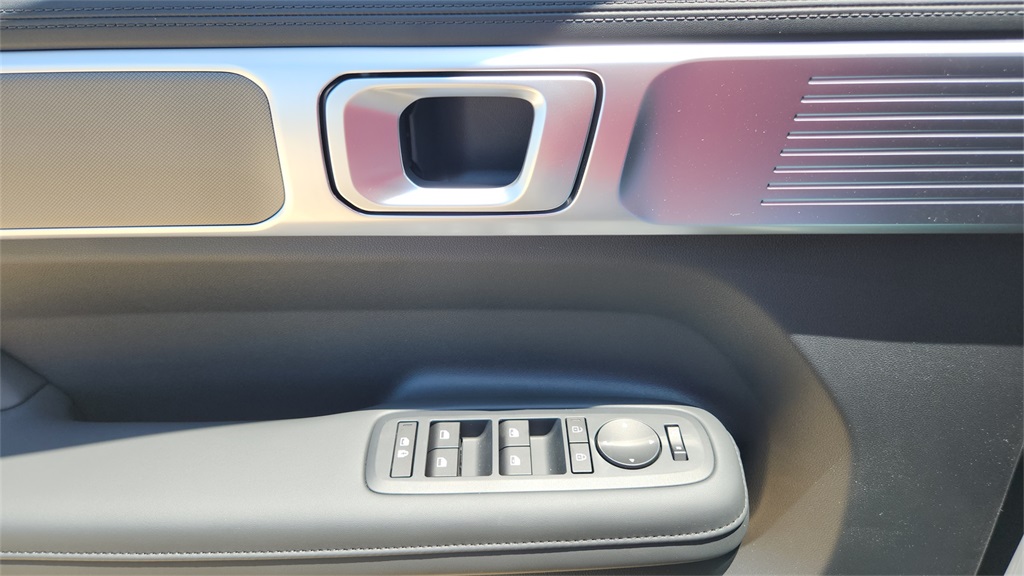 2026 Hyundai Santa Fe SEL photo 13