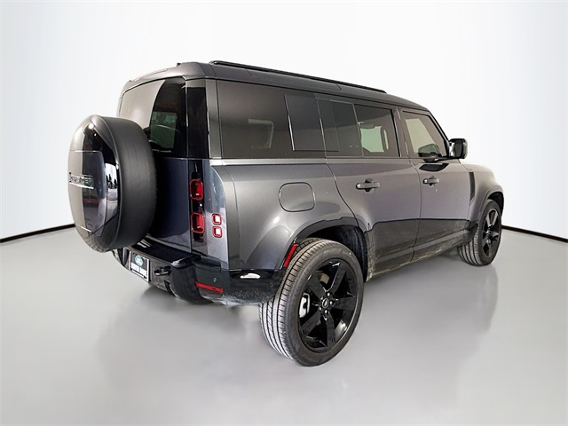 2025 Land Rover Defender 110 X-Dynamic SE photo 2