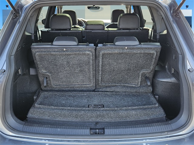 2020 Volkswagen Tiguan SE R-Line Black photo 6