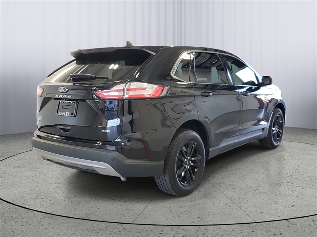 2024 Ford Edge SEL photo 3