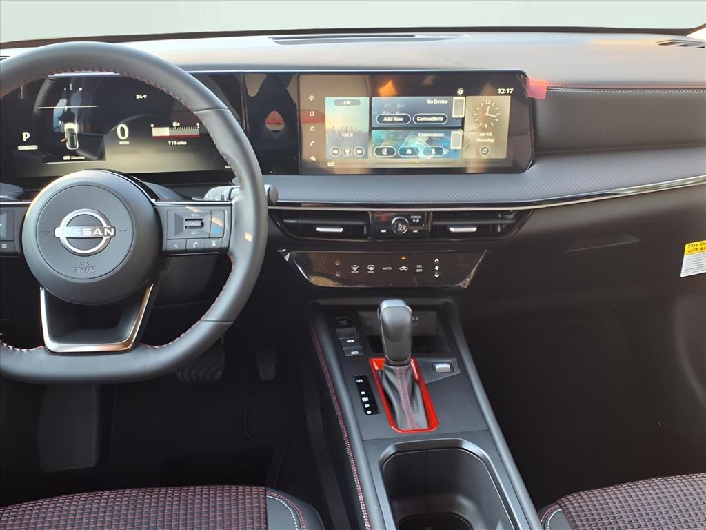 2025 Nissan Kicks SR photo 12