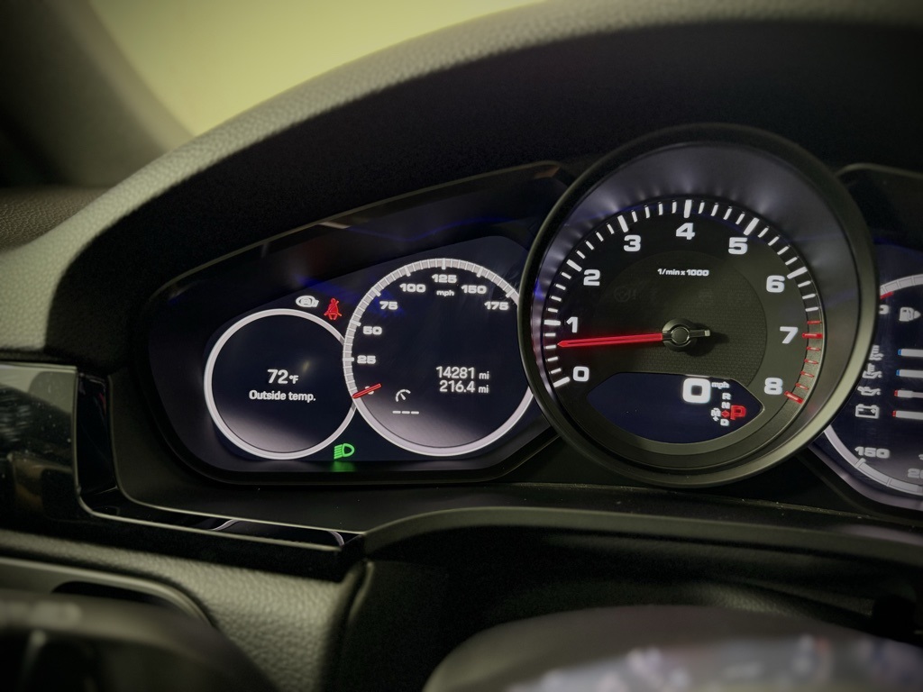 2023 Porsche Cayenne Coupe photo 24