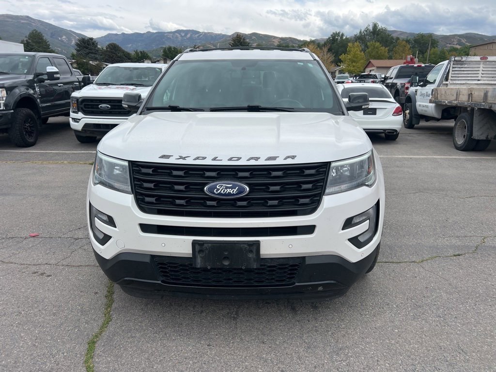 2017 Ford Explorer Sport photo 14
