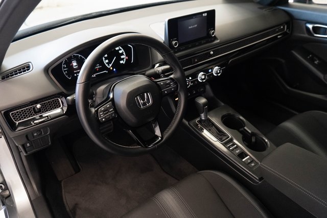 2025 Honda Civic Sport photo 3