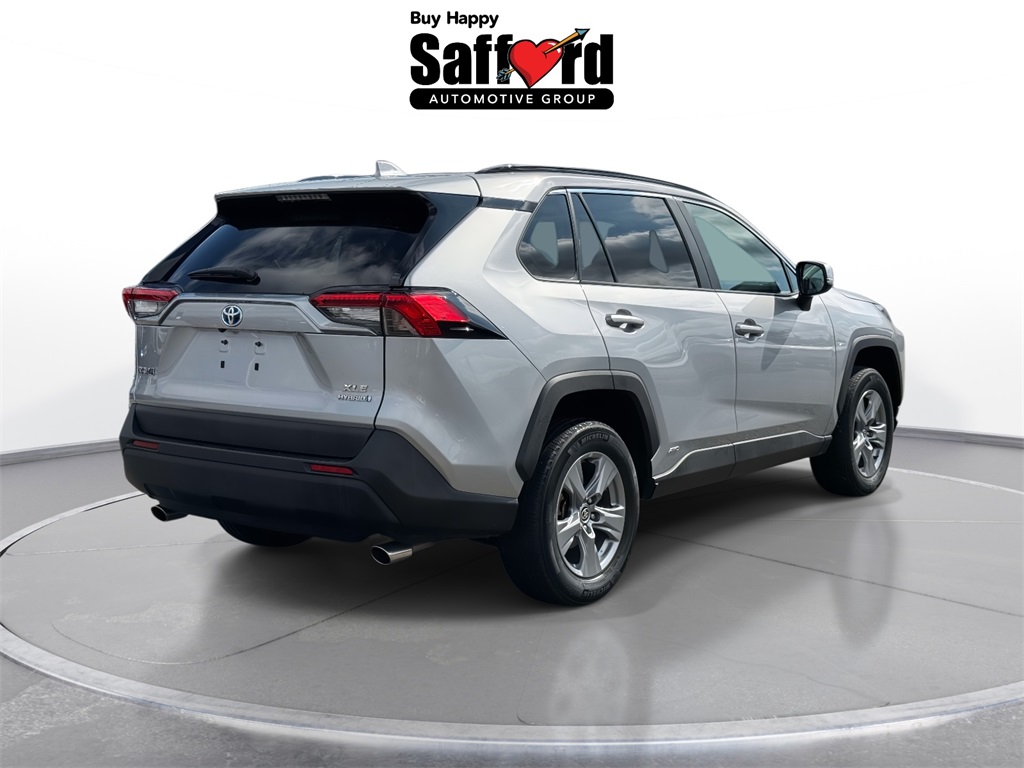 2022 Toyota RAV4 Hybrid XLE photo 5