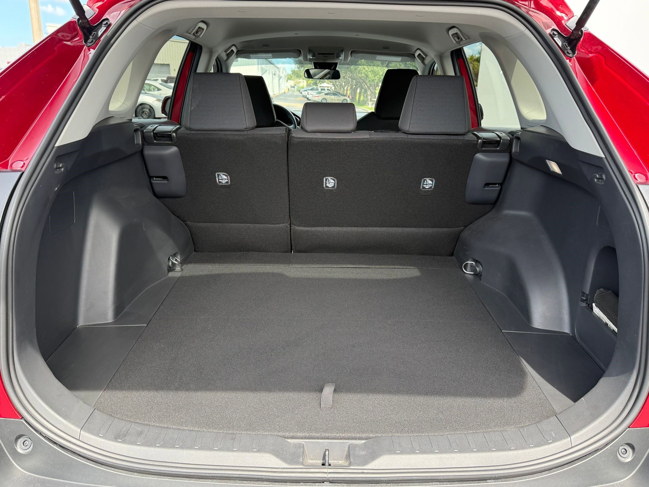 2025 Toyota RAV4 LE photo 26