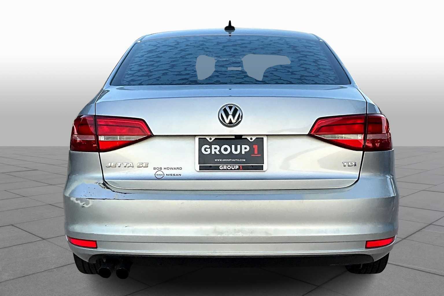 2015 Volkswagen Jetta 2.0 TDI SE photo 4