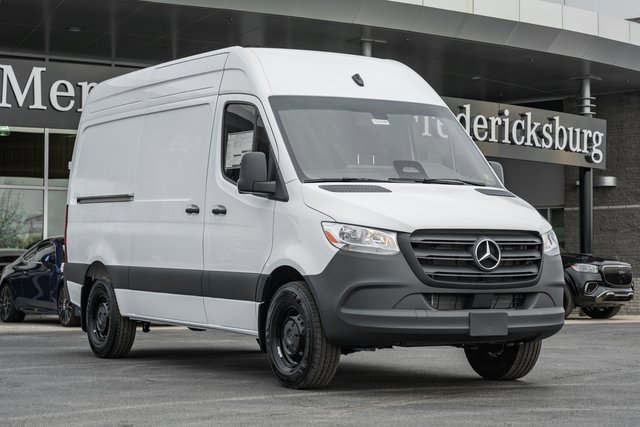2025 Mercedes-Benz Sprinter Cargo Van Base's photo