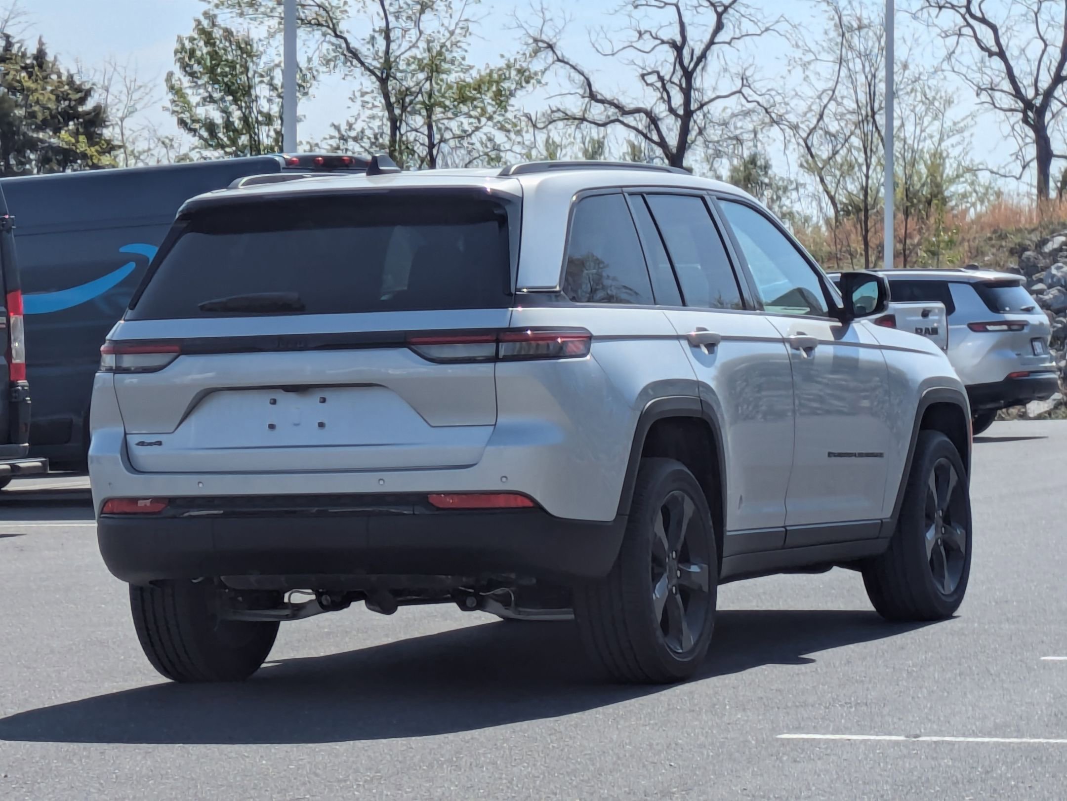 2025 Jeep Grand Cherokee Altitude X photo 2