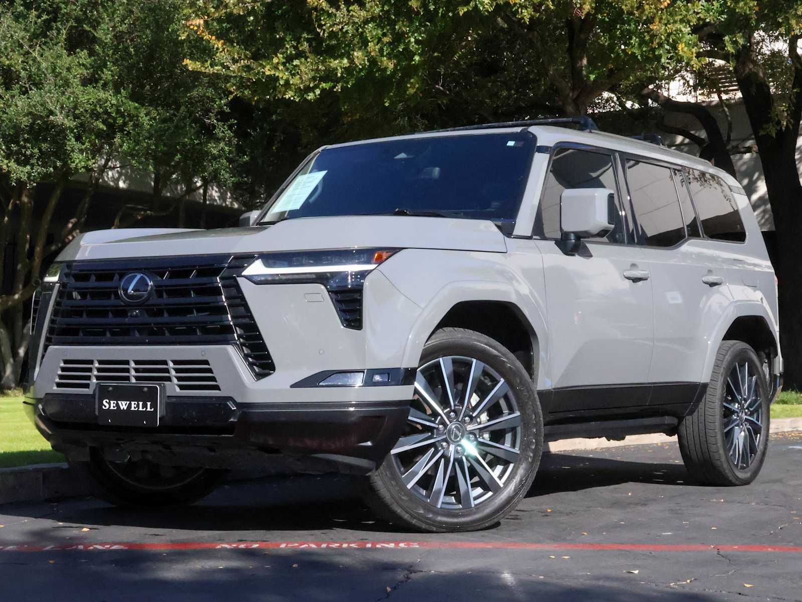 2024 Lexus GX Luxury's photo