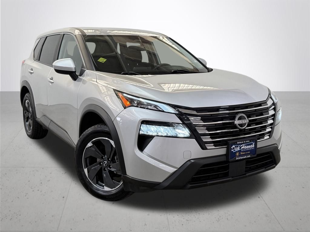 2024 Nissan Rogue SV photo 3