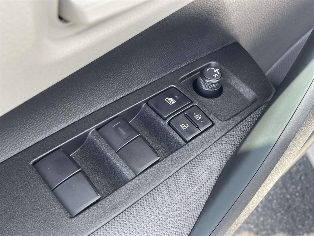 2026 Toyota Corolla LE photo 13