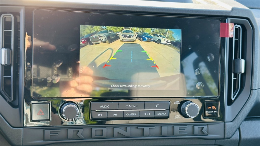 2025 Nissan Frontier S photo 21