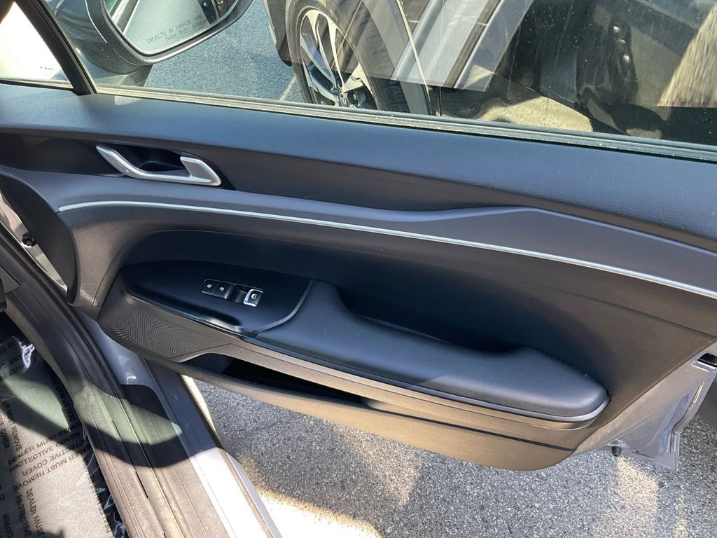 2023 Kia K5 LXS photo 23