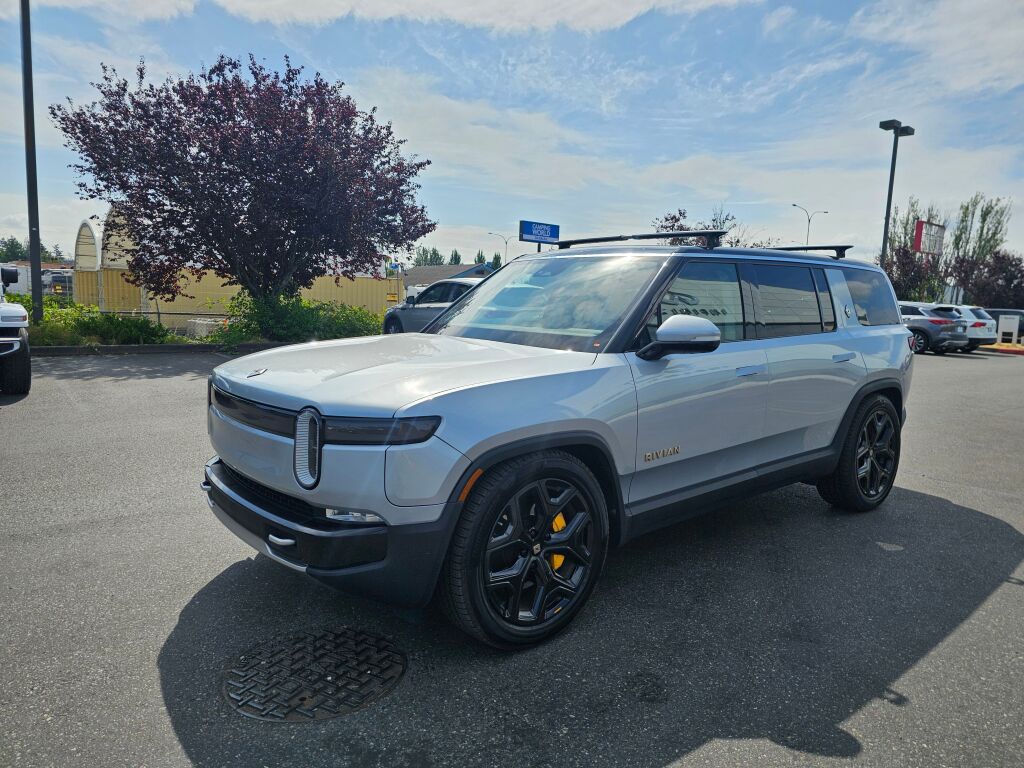 2023 Rivian R1S Adventure photo 2