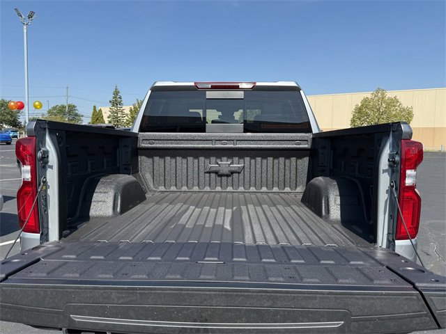 2026 Chevrolet Silverado 1500 LT photo 4