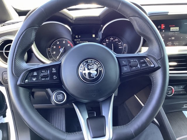 2022 Alfa Romeo Stelvio Ti Sport photo 11
