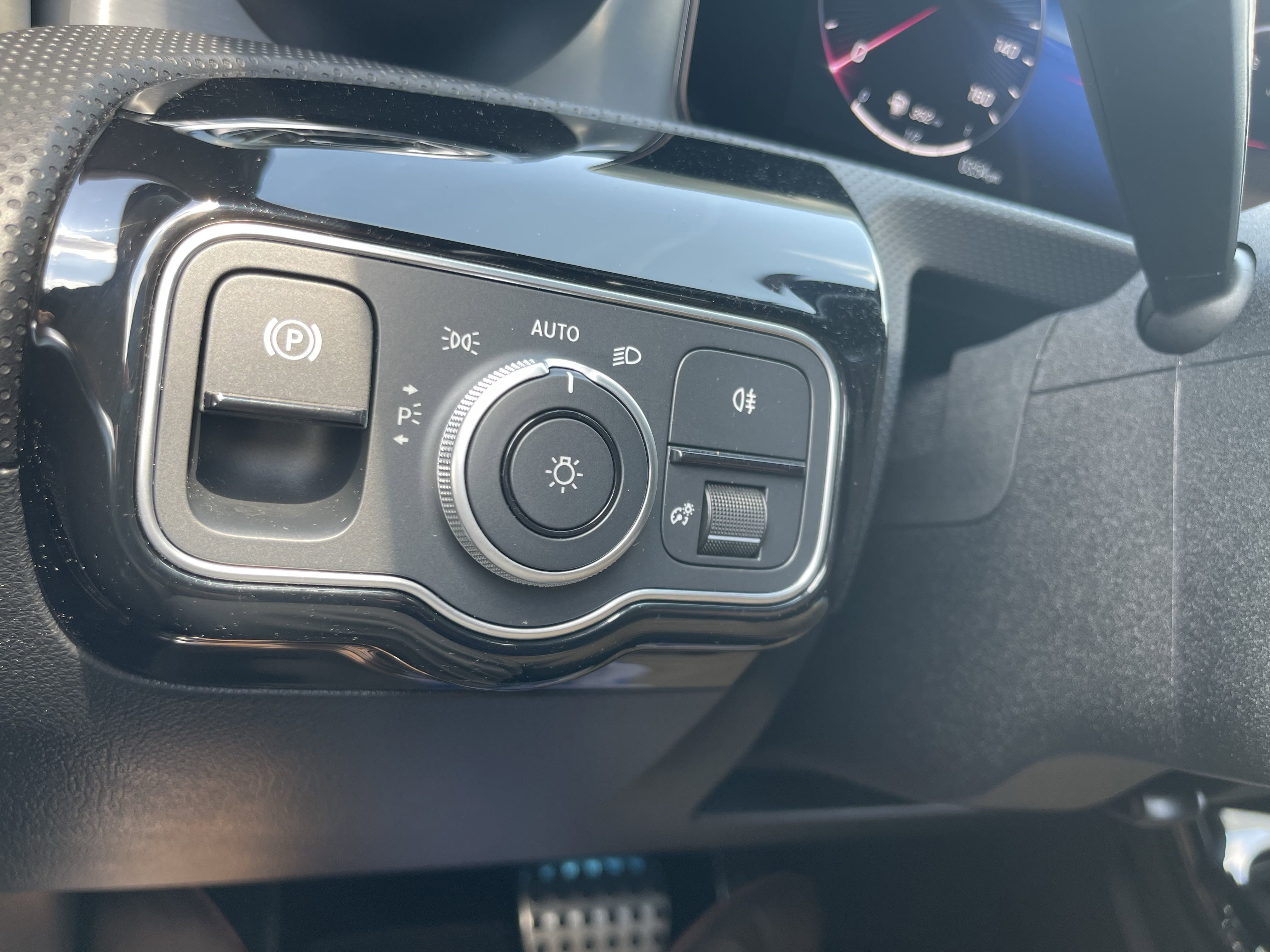 2025 Mercedes Benz CLA 250 photo 10