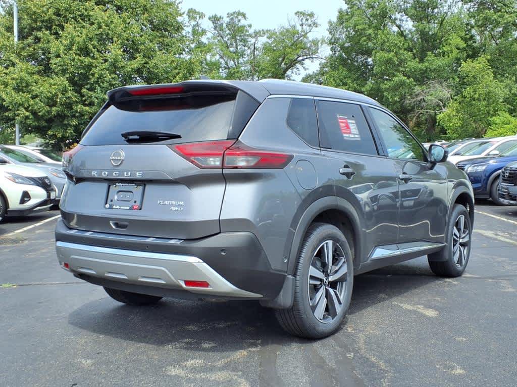 2023 Nissan Rogue Platinum photo 3
