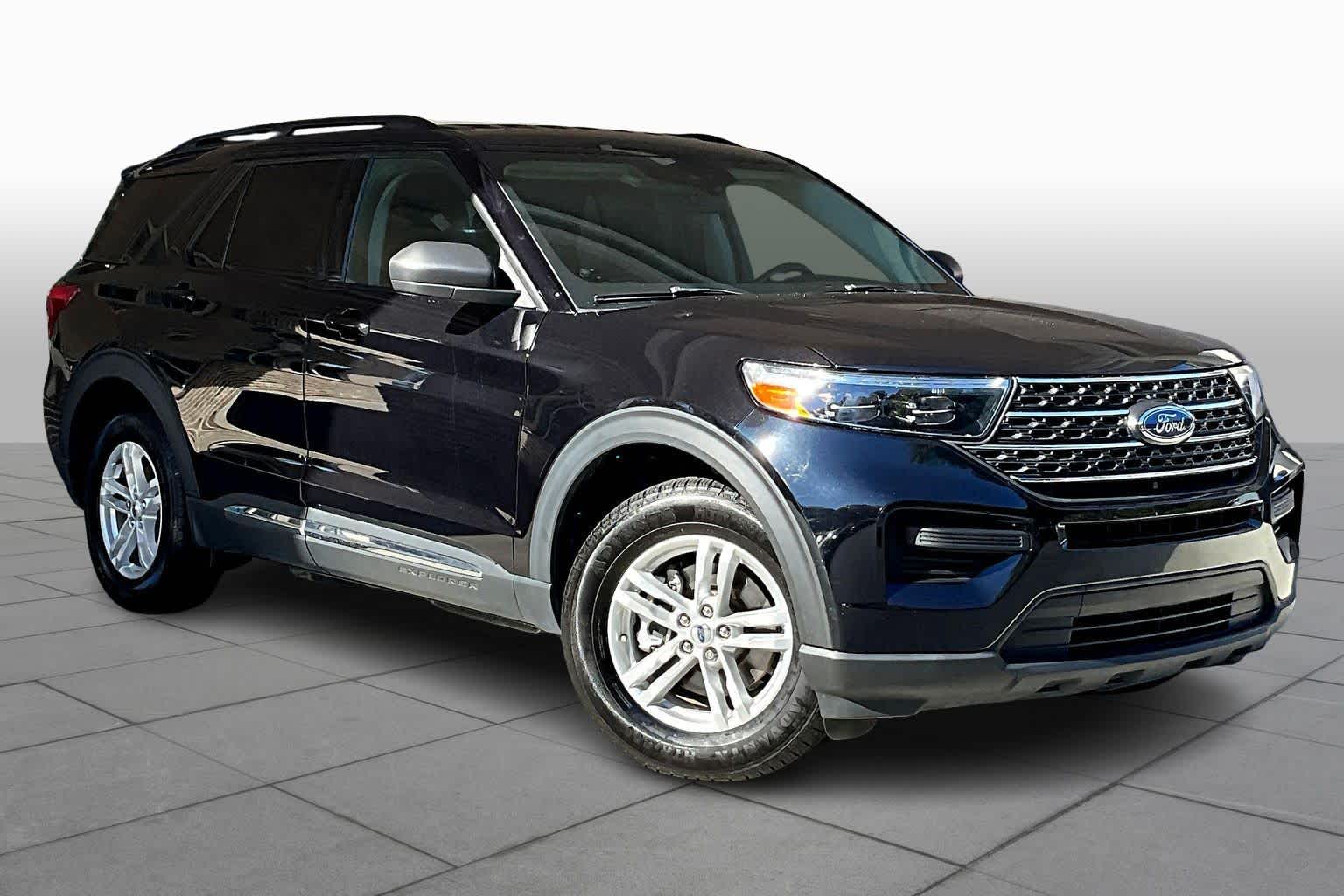 2022 Ford Explorer XLT photo 2