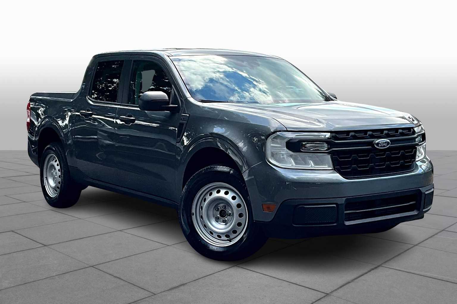 2022 Ford Maverick XL photo 2
