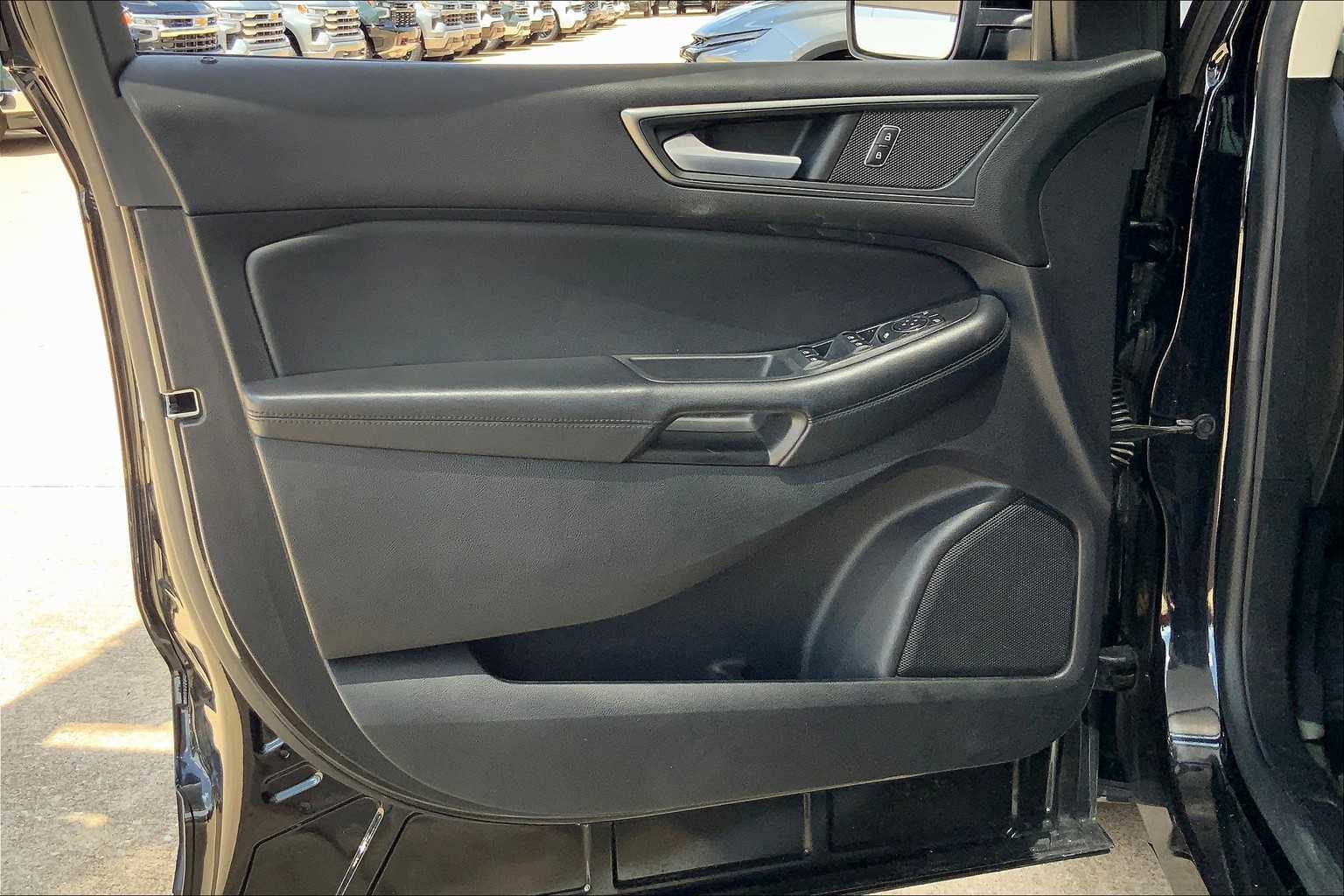2022 Ford Edge SE photo 36
