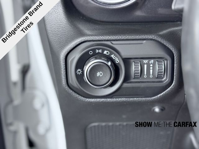 2022 Jeep Wrangler Unlimited Sahara photo 28