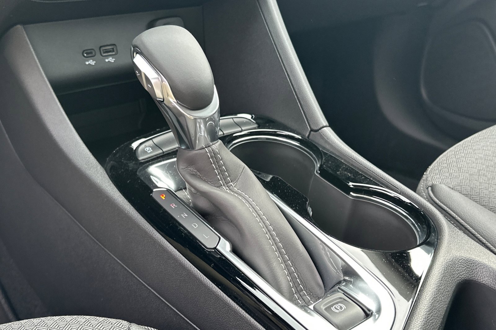 2025 Buick Encore GX Preferred photo 16