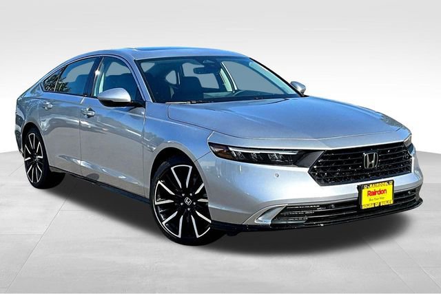 2025 Honda Accord Hybrid Touring's photo