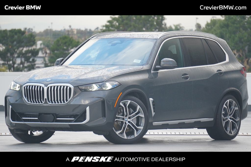 2026 BMW X5 50e's photo