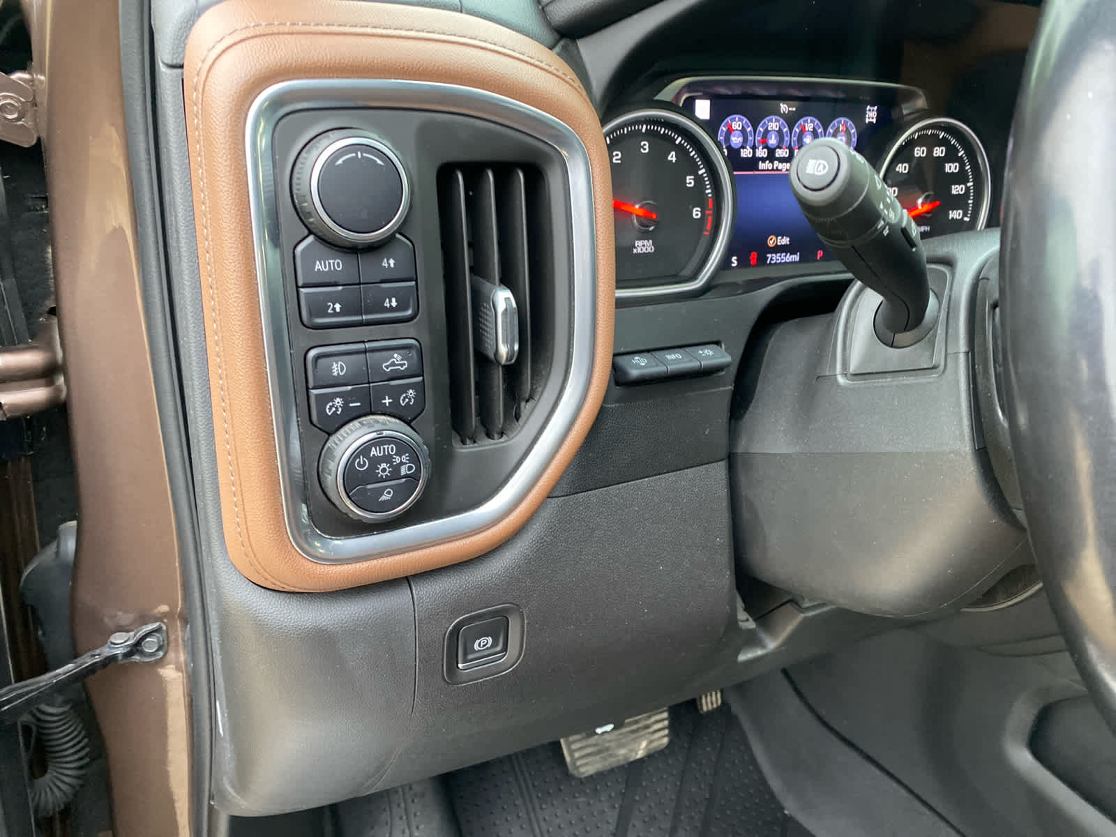 2019 Chevrolet Silverado 1500 High Country photo 12