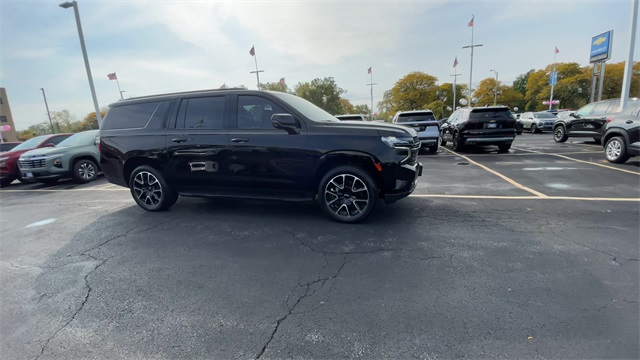 2022 CHEVROLET SUBURBAN - Image 2