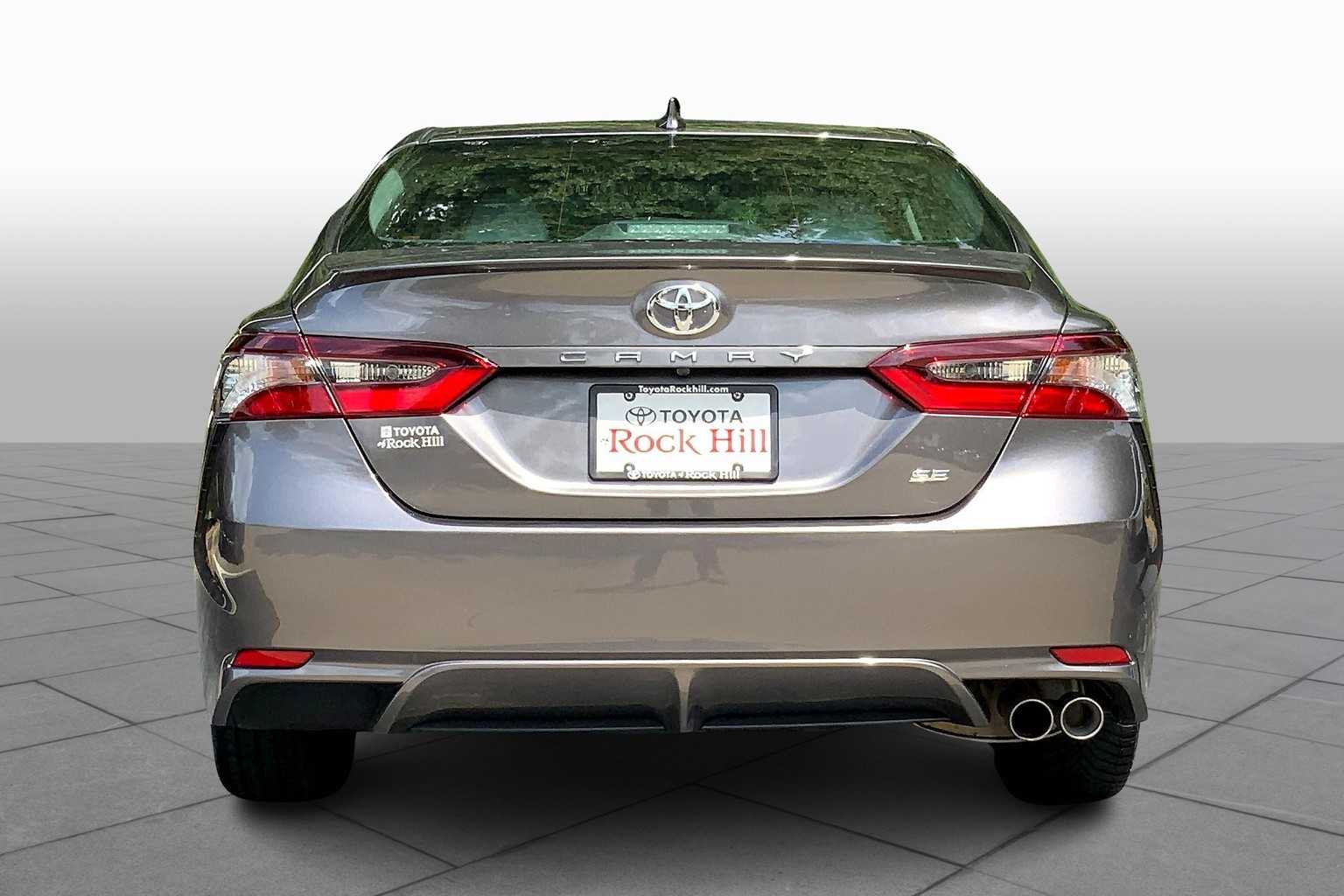 2024 Toyota Camry SE photo 4