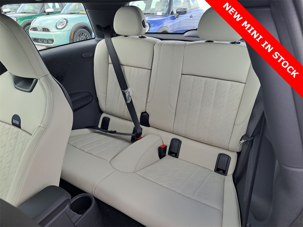 2025 Mini Cooper 2 Door Hardtop Signature photo 10