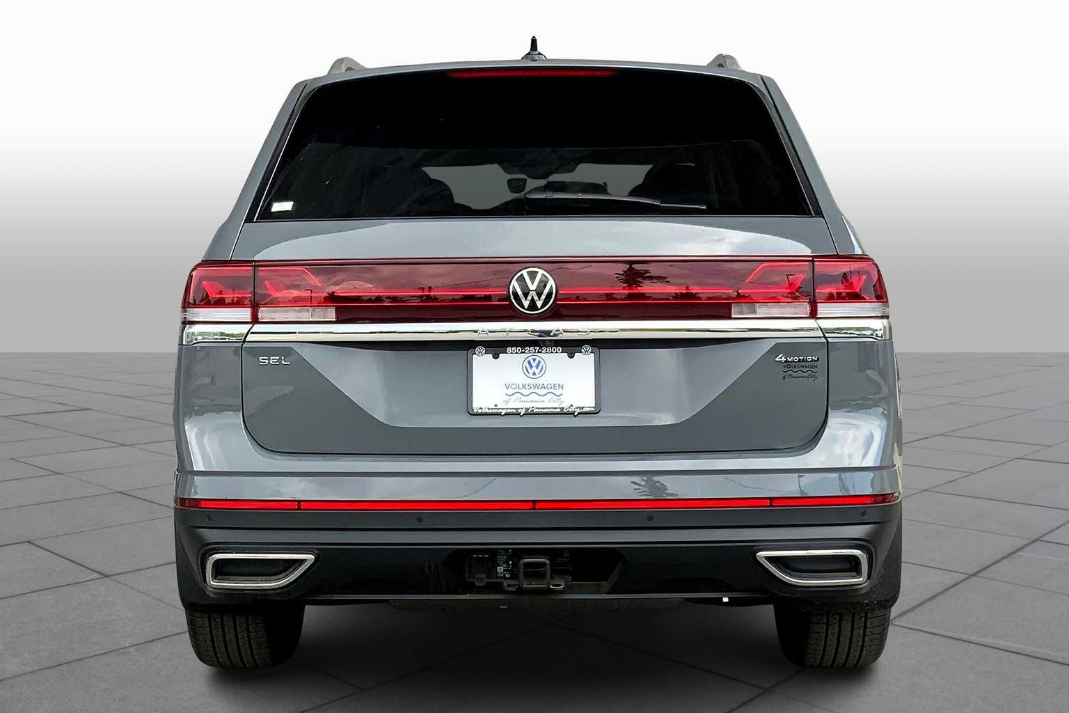 2025 Volkswagen Atlas SEL photo 4