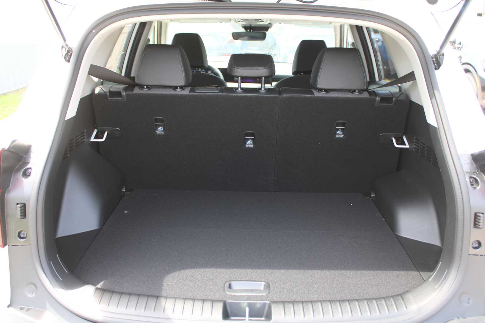 2025 Kia Seltos S photo 17