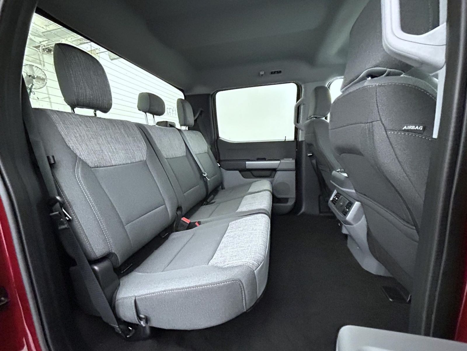 2025 Ford F-250 XLT photo 14