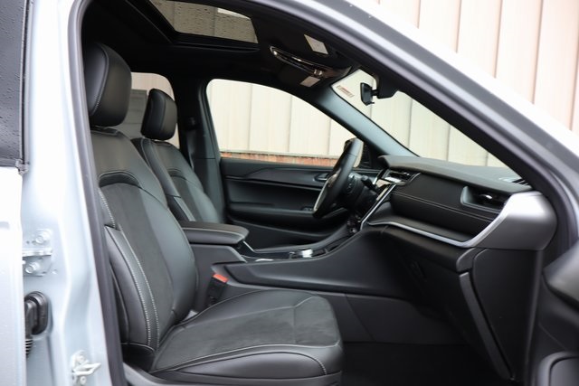 2025 Jeep Grand Cherokee Altitude X photo 35