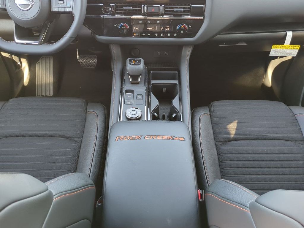 2025 Nissan Pathfinder Rock Creek photo 17