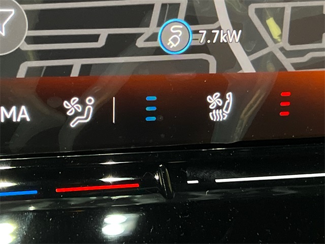 2025 Volkswagen ID. Buzz Pro S photo 17