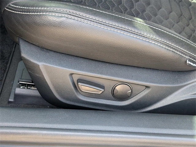2022 Ford Mustang GT Premium photo 17