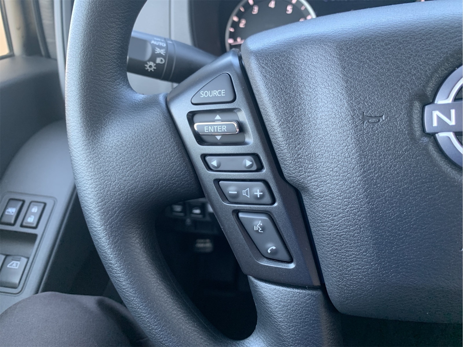 2026 Nissan Frontier King Cab S photo 15