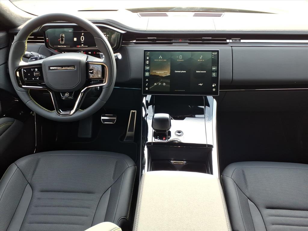 2025 Land Rover Range Rover Sport photo 4