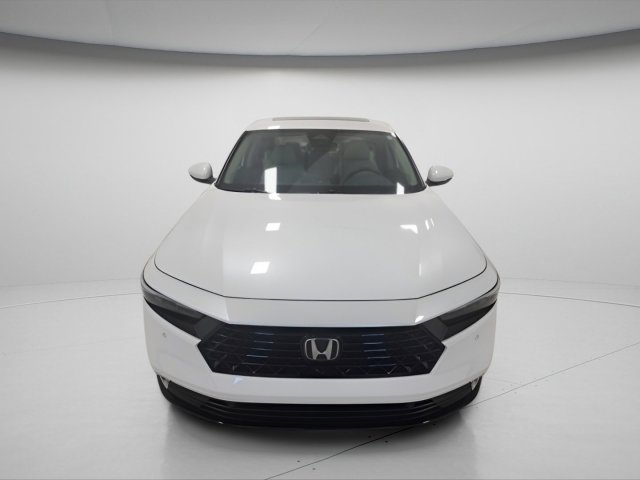 2024 Honda Accord Hybrid Touring photo 3