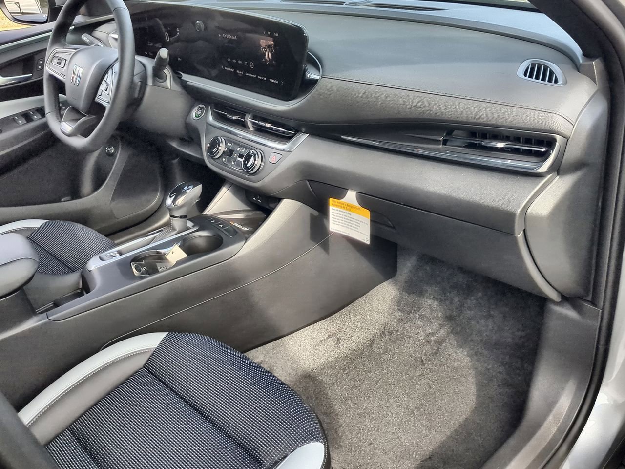 2025 Buick Envista Preferred photo 24