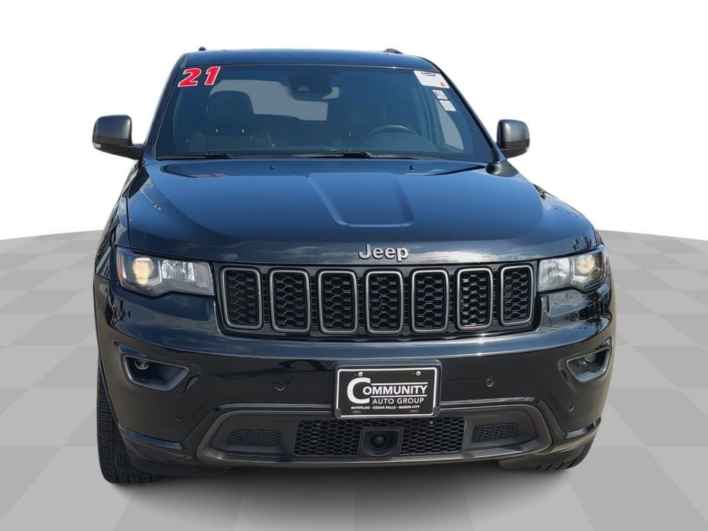 2021 Jeep Grand Cherokee Anniversary Edition photo 3