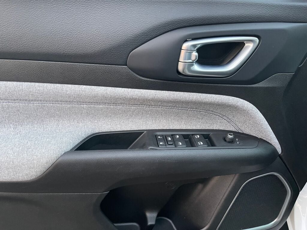 2022 Jeep Compass Latitude photo 10