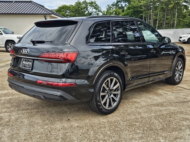 2024 Audi Q7 45 Premium Plus photo 3